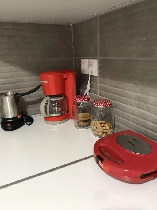 테살로니키 The Muse, Colorful Cozy Flat On Mitropoleos Downtown 아파트
