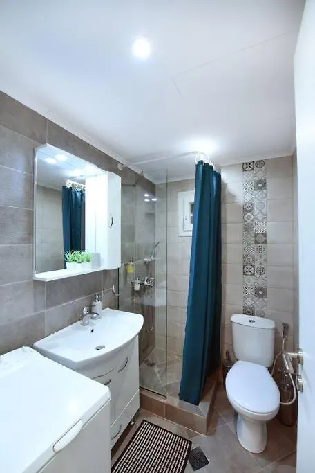 The Muse, Colorful Cozy Flat On Mitropoleos Downtown Apartment Thessaloniki